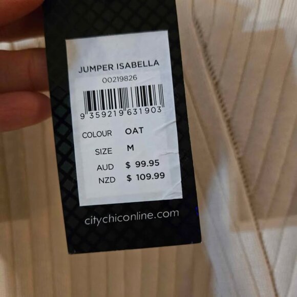 🆕NWT City Chic Cream Tunic Sweater Size Medium Long Sleeves - Picture 8 of 11